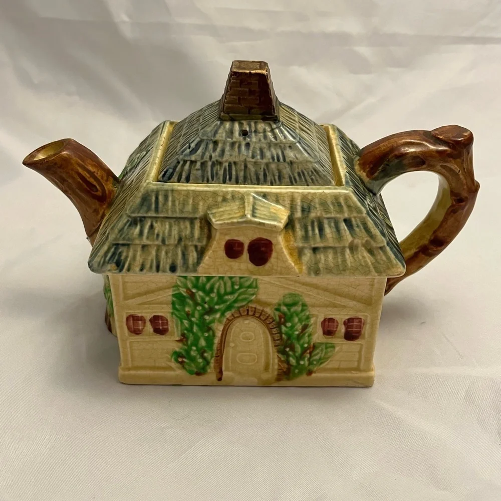 Small English Cottage Inspired Glazed Ceramic Lidded Teapot, Vintage GUC